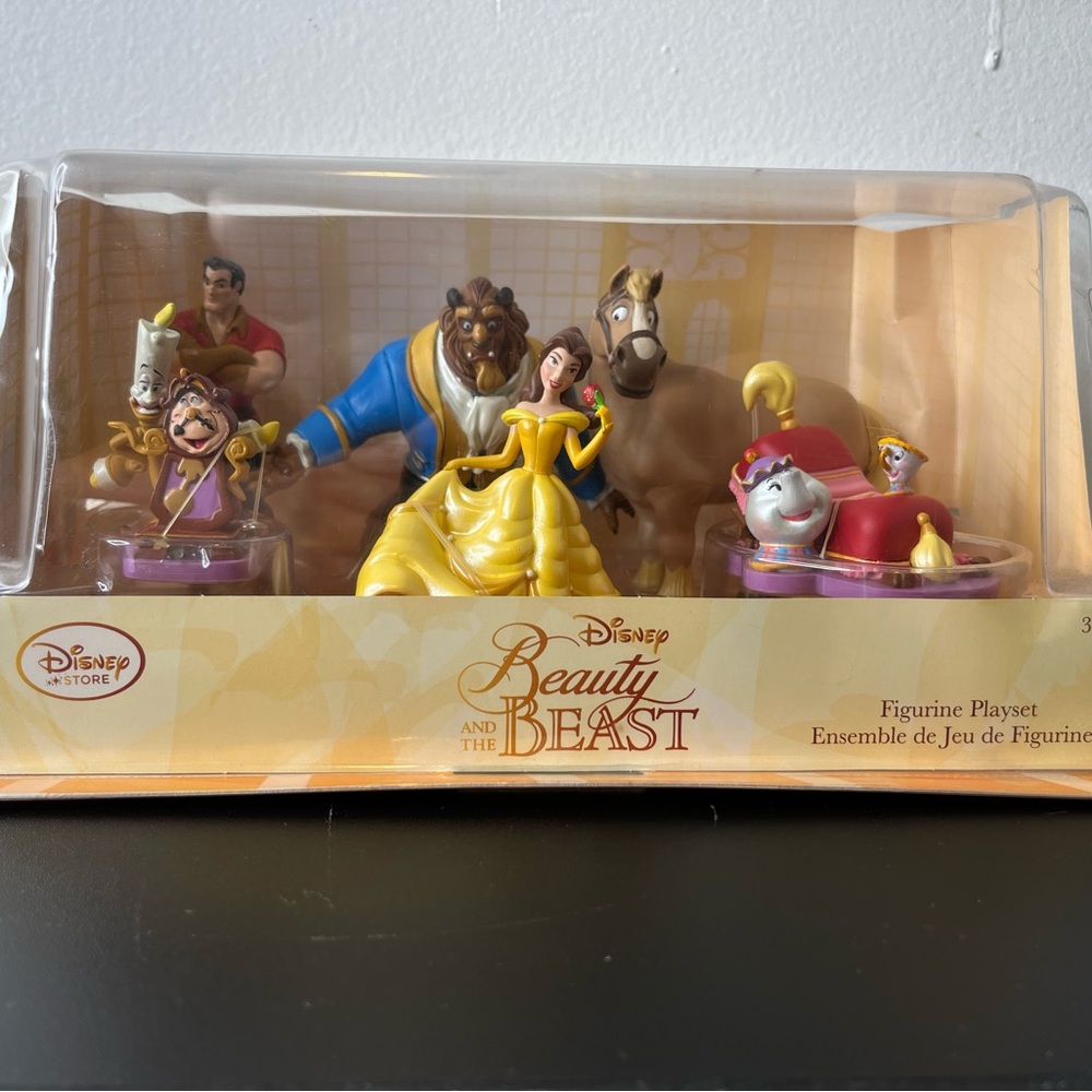 Disney Beauty and the Beast Playset - Yellow, Blue, Red